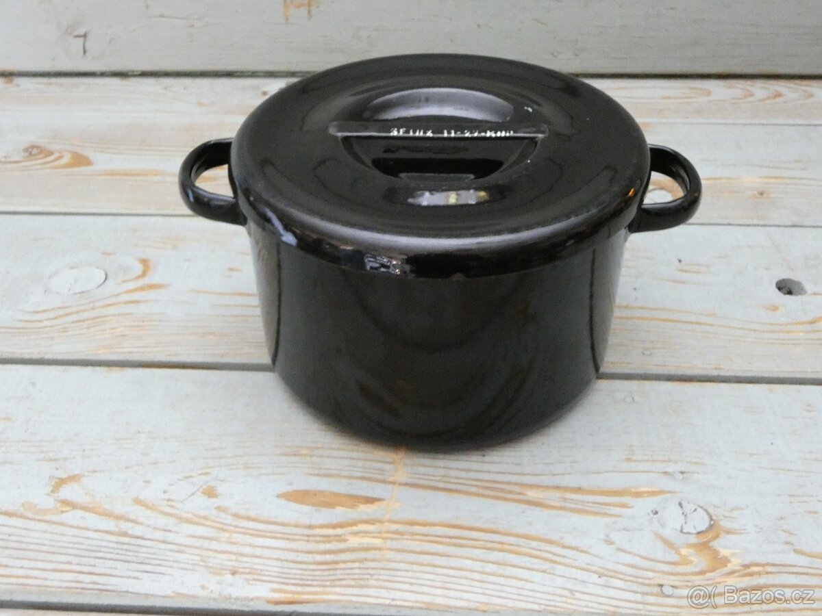 Černý litinový hrnec - 2