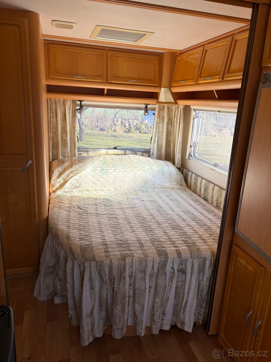 Karavan LMC (2004) - 2