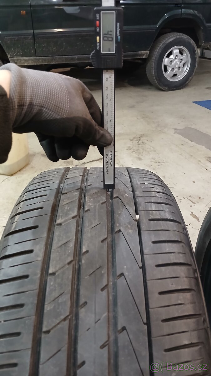 235/50.R19 hankook - 2