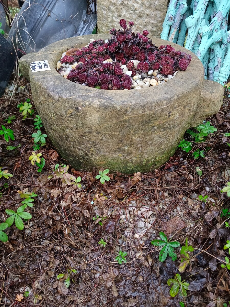 Pískovcový květináč - 2