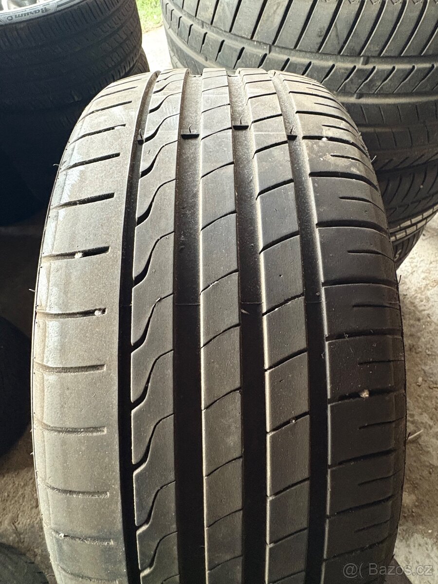 Letní pneu 225/50/17 - 2