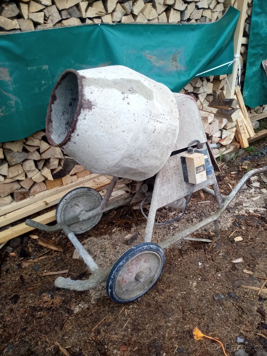 Stavební míchačka - 2