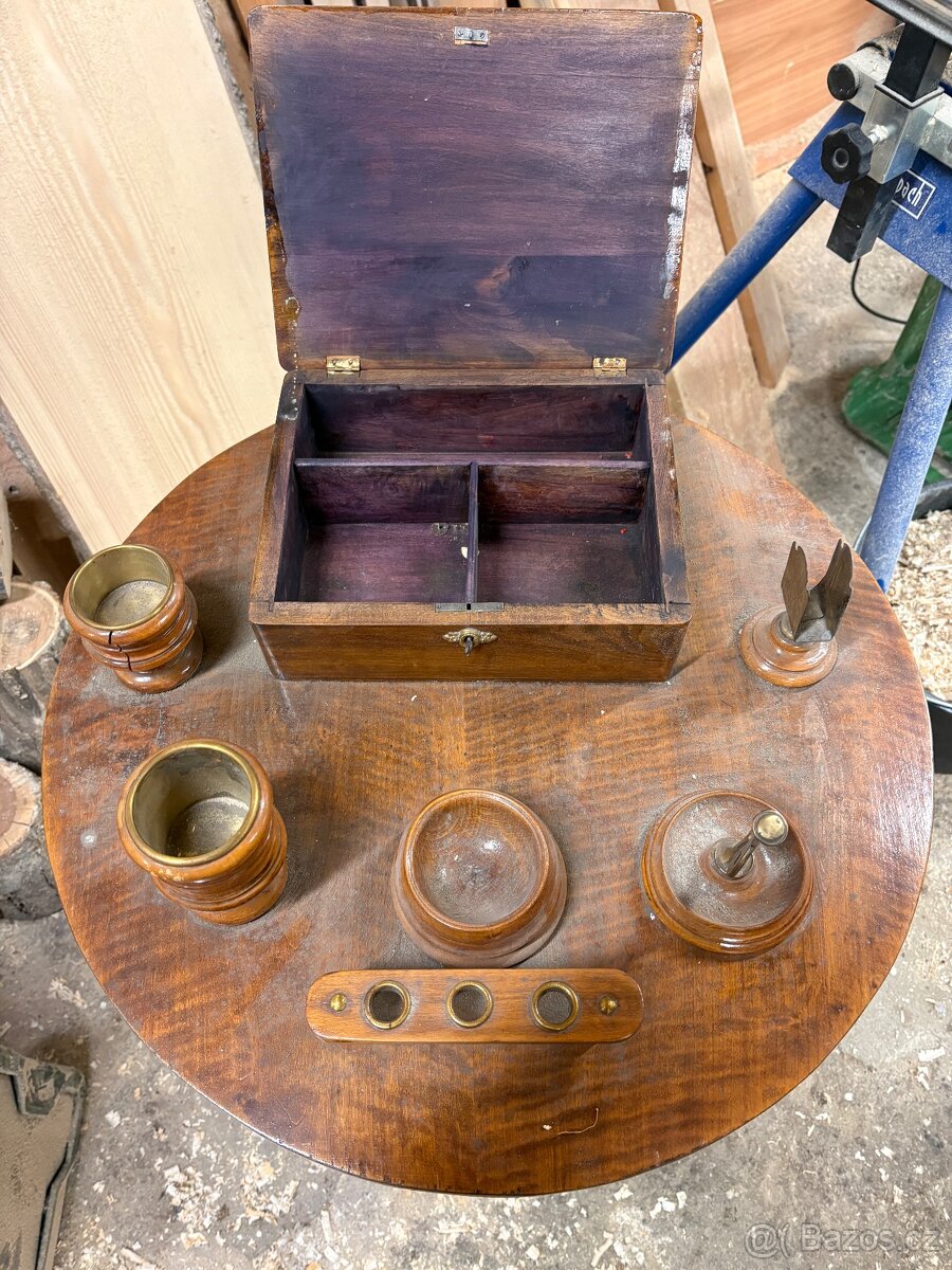 Kuřácký stolek - 2