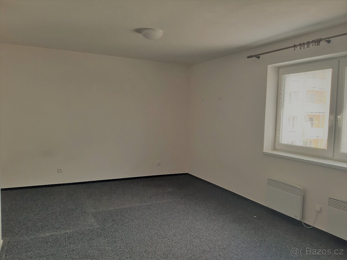 Pronájem bytu 1+kk 38 m2 Boskovice - 2
