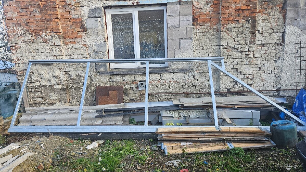 Samonosná brána 6 m/4.3 m průjezd - 2