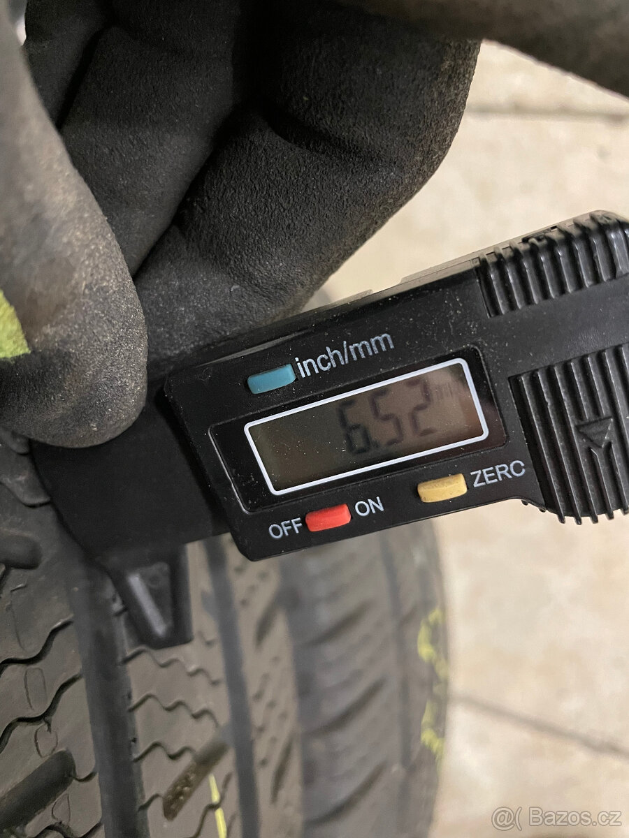 Pirelli Carier Winter TS570P 215/65 R16C 4Ks zimní pneu - 2