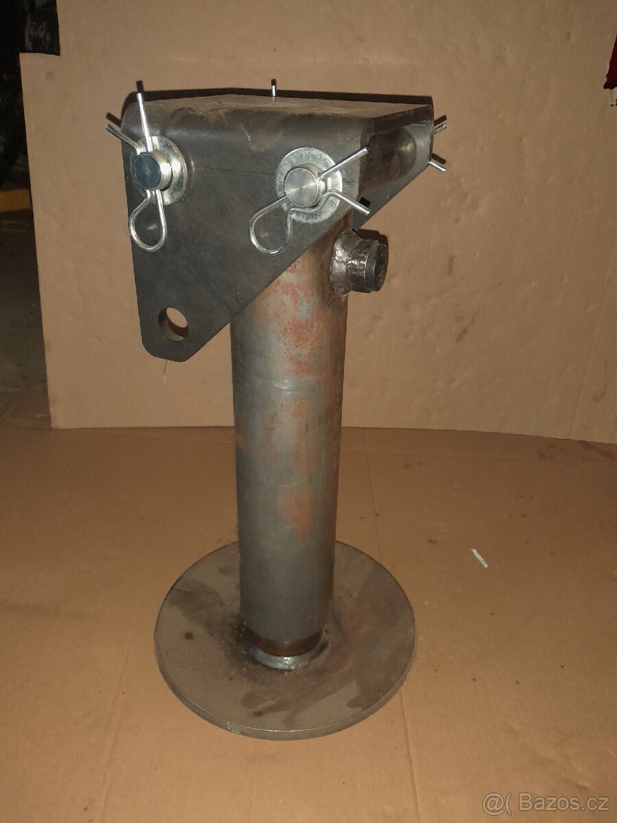 Hydraulická parkovací podpěra pro návěs - 2