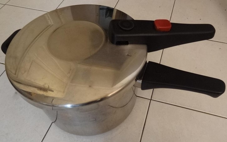 Tlakový hrnec 6 litrů, kvalitní nerez ocel, česká výroba - 2