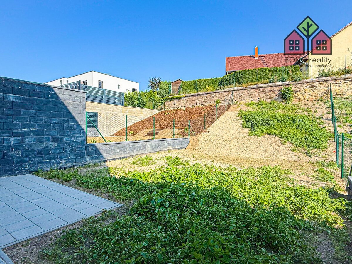 RD, dispozice 4+kk, plocha 160 m2, novostavba, garáž, zahrad - 2