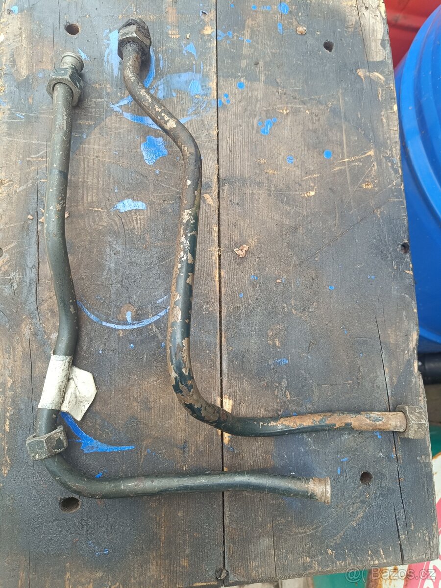 Trubky regulátoru a plniče zetor - 2