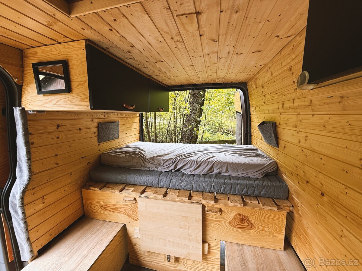 Obytná dodávka - Ford Transit L2H2 - 2