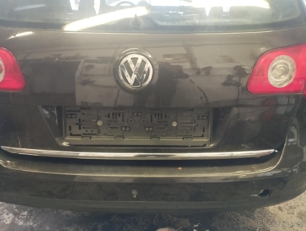 Prodám zadní vrata Passat B6 - 2