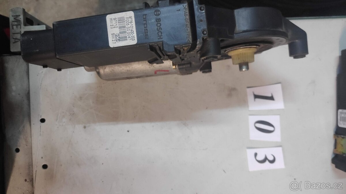 Řídící jednotka dveří -motor stahovačky - 2