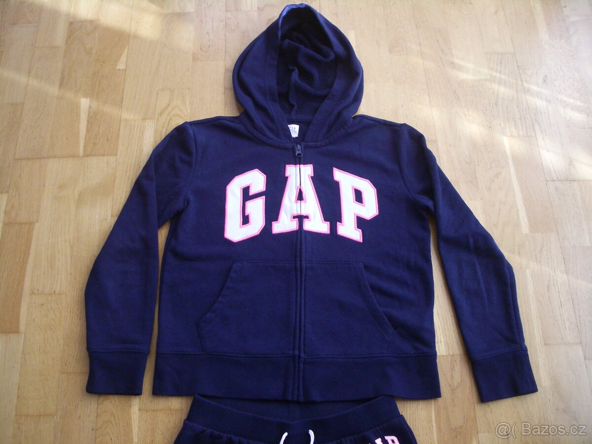 Dívčí tepláková souprava GAP vel.158 TOP stav - 2