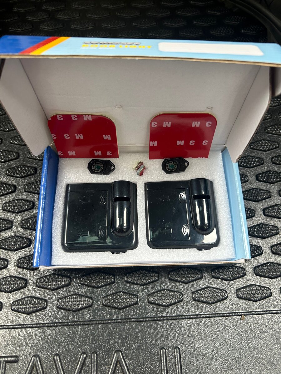 Osvětlení do dveří logo Škoda - 2