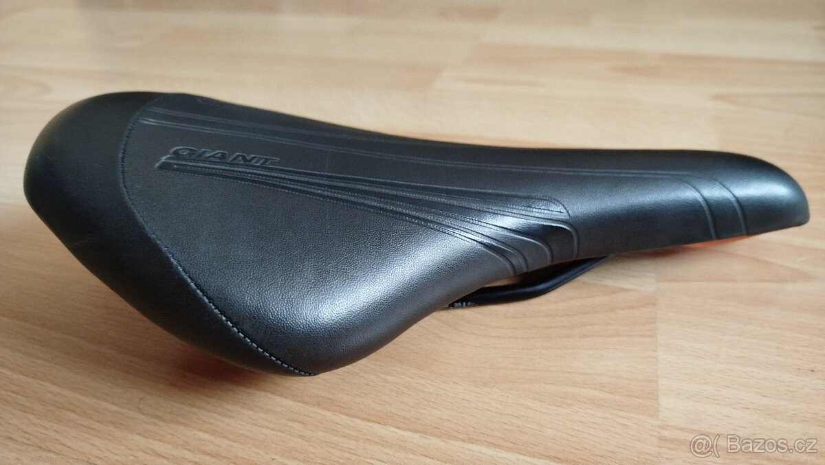 Sedlo Giant - 2