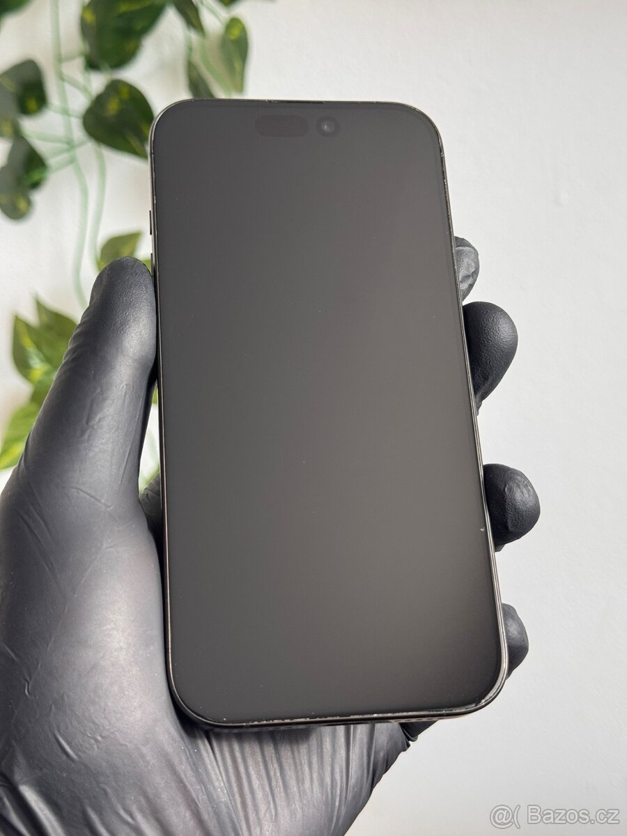 iPhone 15 Pro 256GB černá - 2