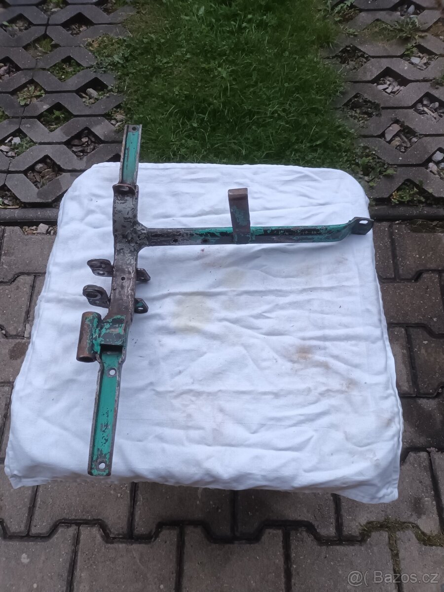 Jawa Pionýr kříž stupačkový - 2