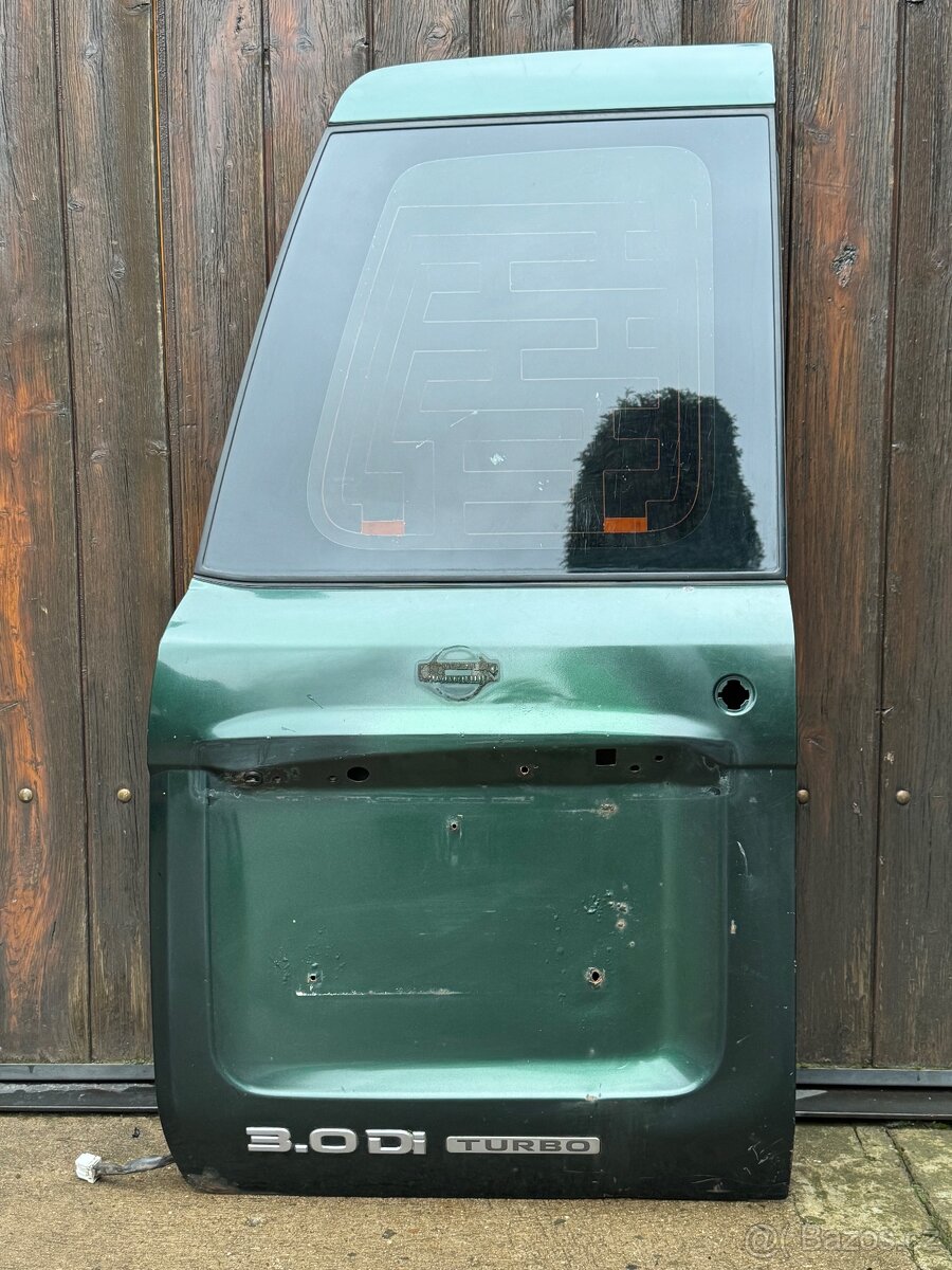 Dveře / víko kufru / kufrové dveře + okno Nissan Patrol Y61 - 2