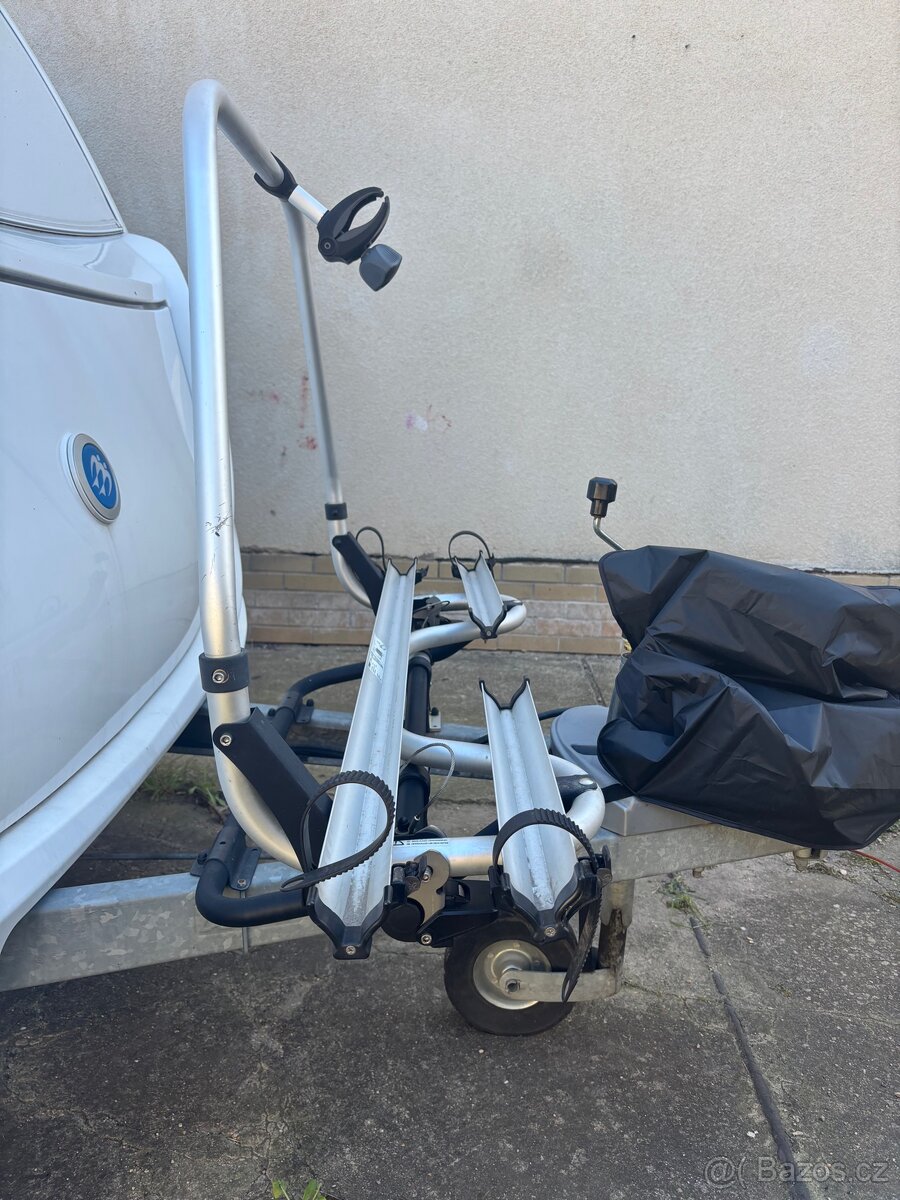 Nosič kol Thule - 2