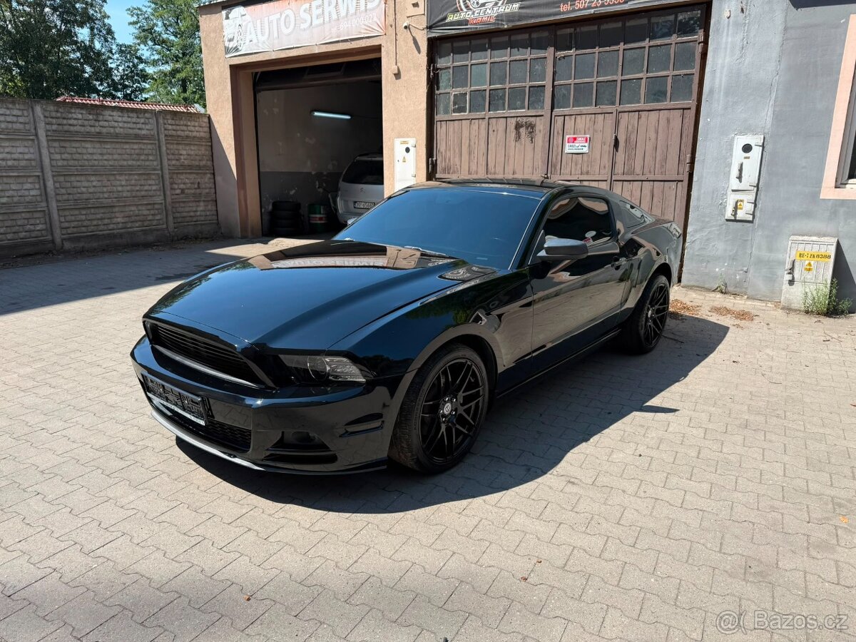 Ford Mustang 3.7 V6 2013 - 2