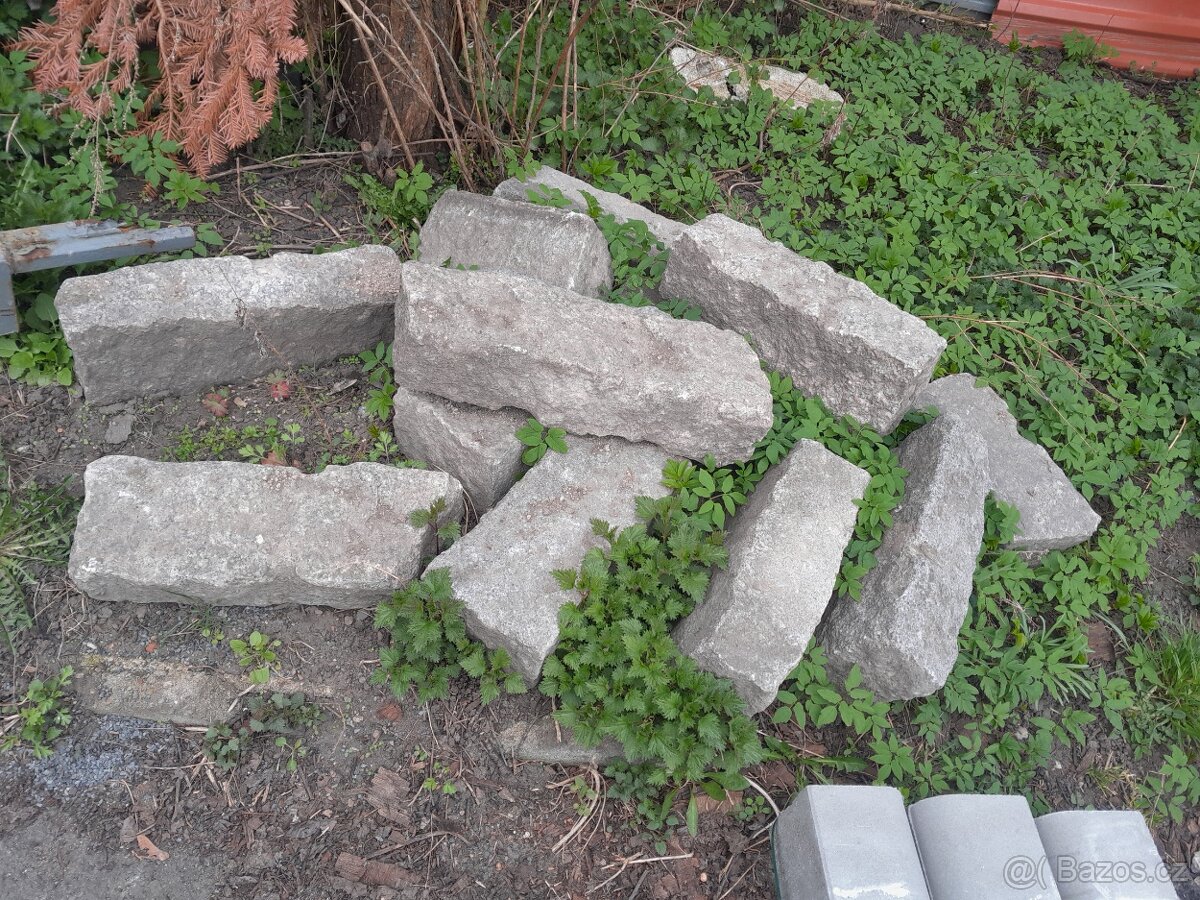 Štípané obrubniky - 2