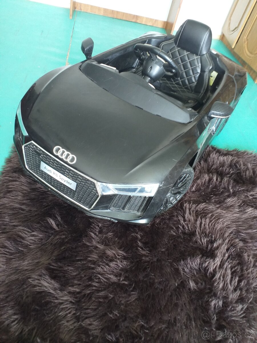 Elektrické Auto AUDI - 2