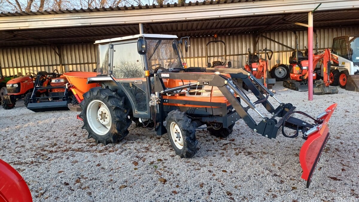 malotraktor Kubota GL29 s kabinou a nakladačem - 2