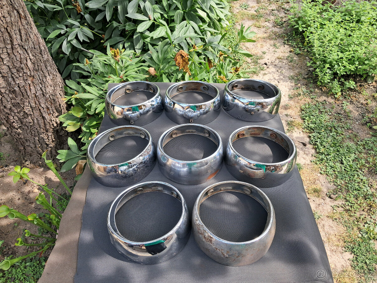 Jawa + ČZ - rámečky světel Škoda Octavia - 2