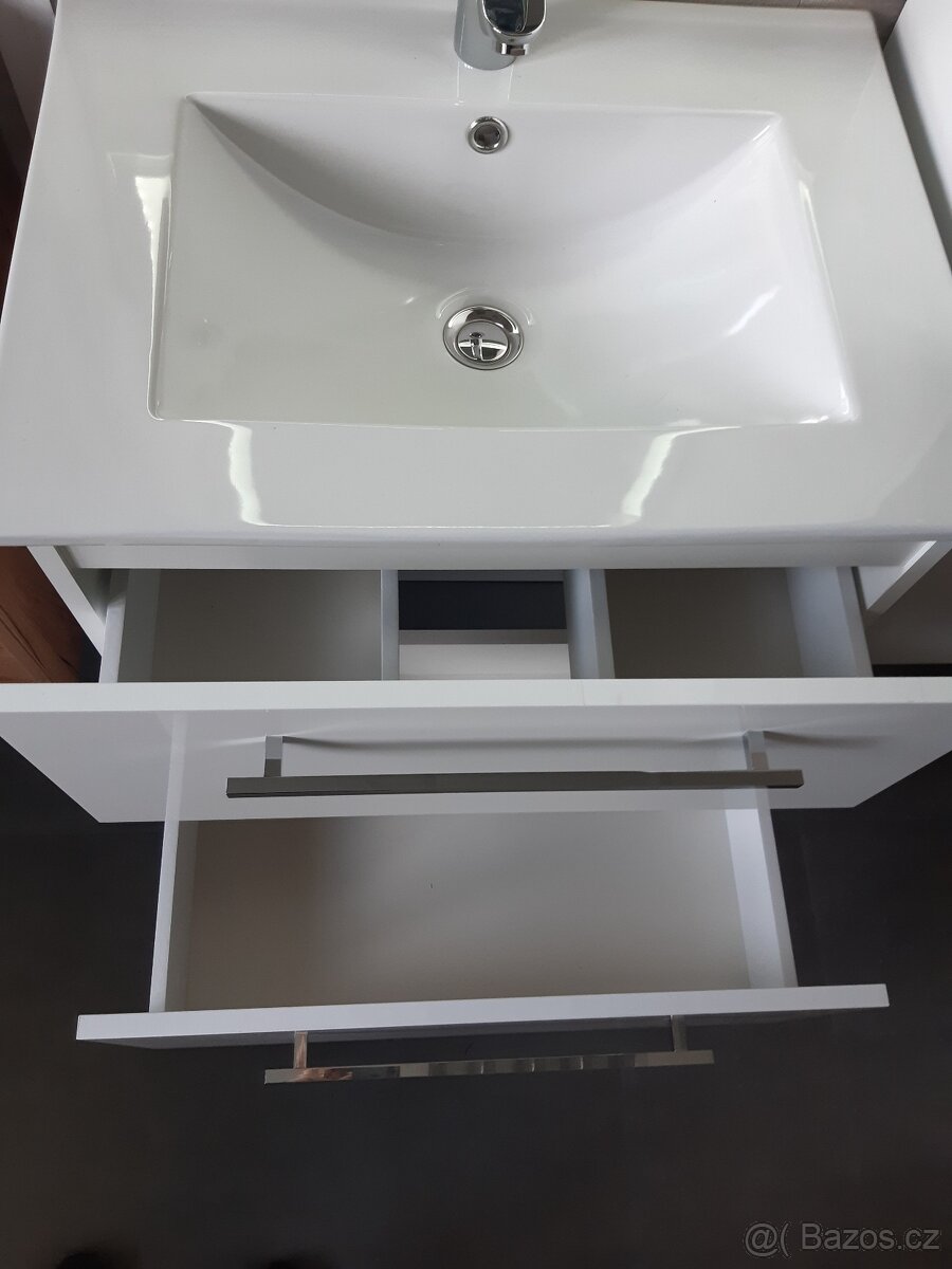 Koupelnová skříňka s umyvadlem 60 cm bílá lesk - 2