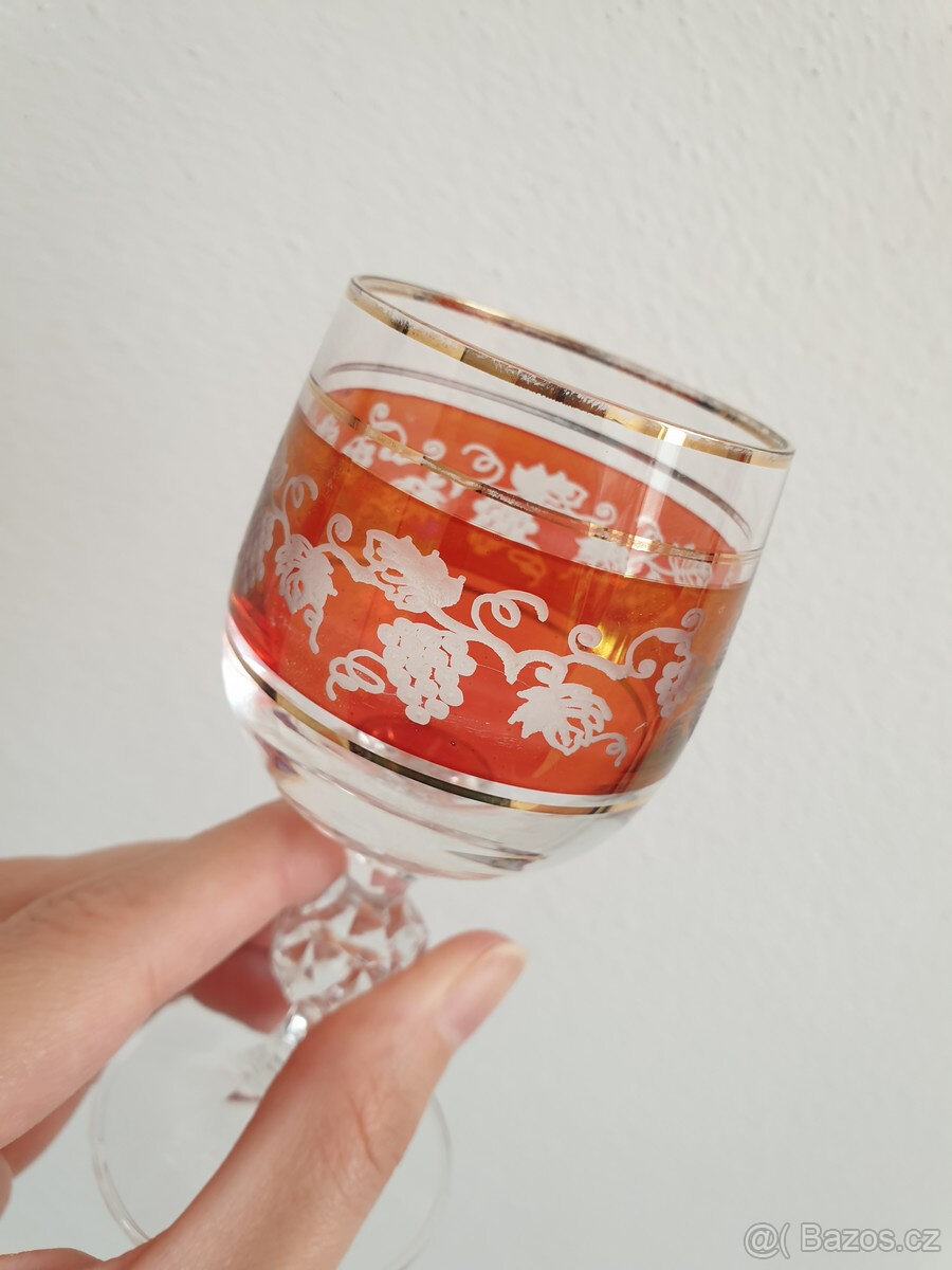 Starožitná sklenice číše na víno broušené sklo - 2