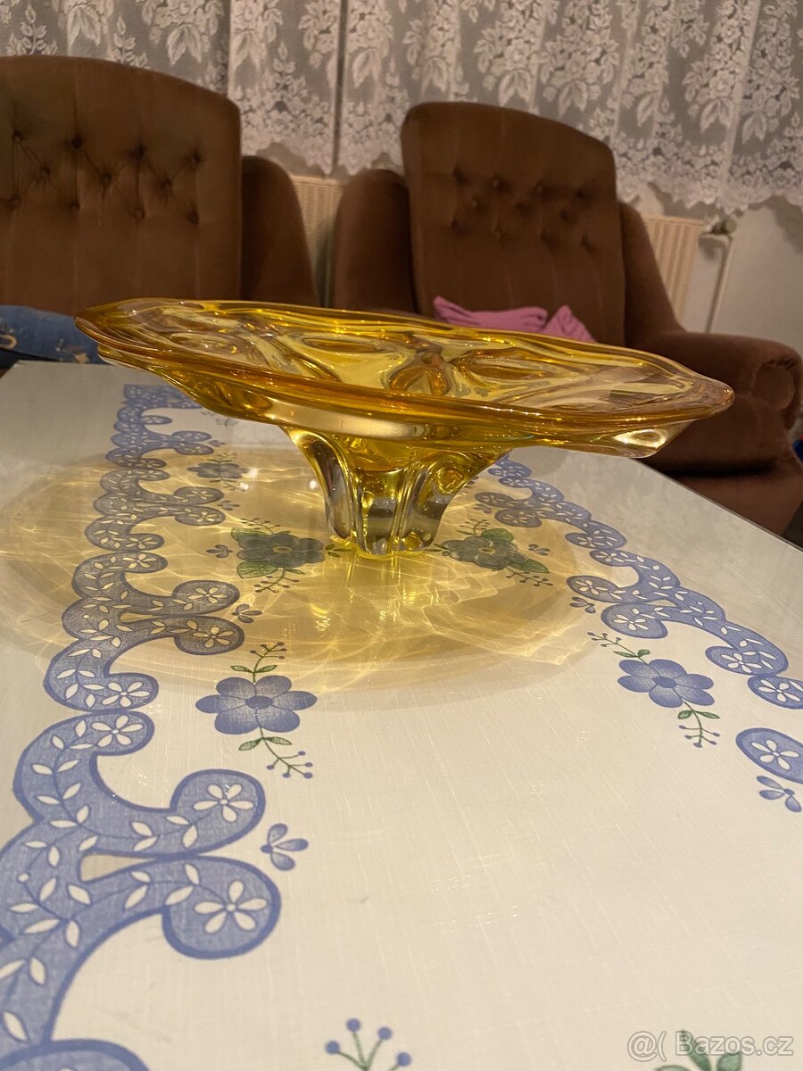 Žlutá skleněná mísa 60 léta - 2