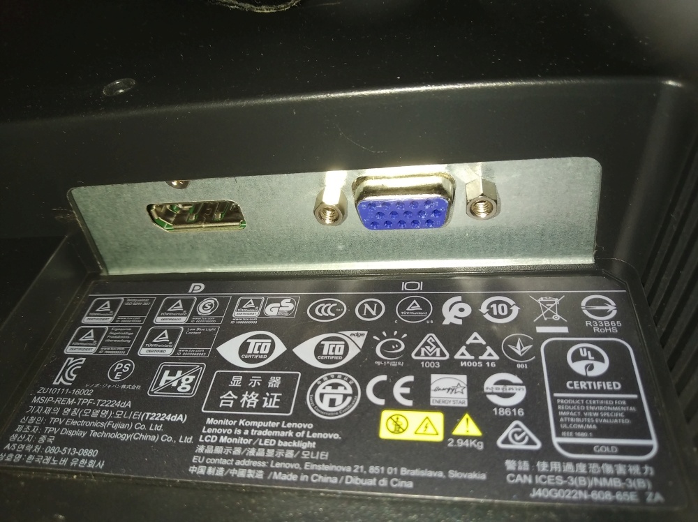 monitor černý 21,5" širokoúhlý DSUB + Displayport; LED podví - 2