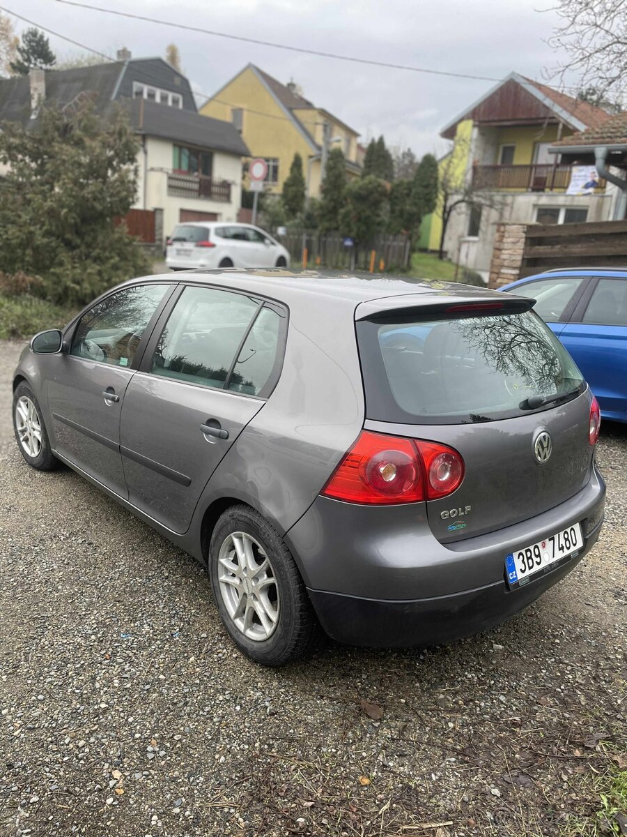 Golf 5 - 2