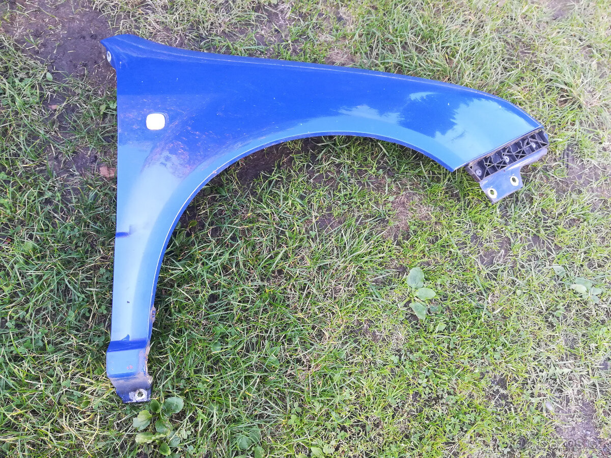 Blatníky přední na Škoda Fabia 1 modrá 4590 - 2