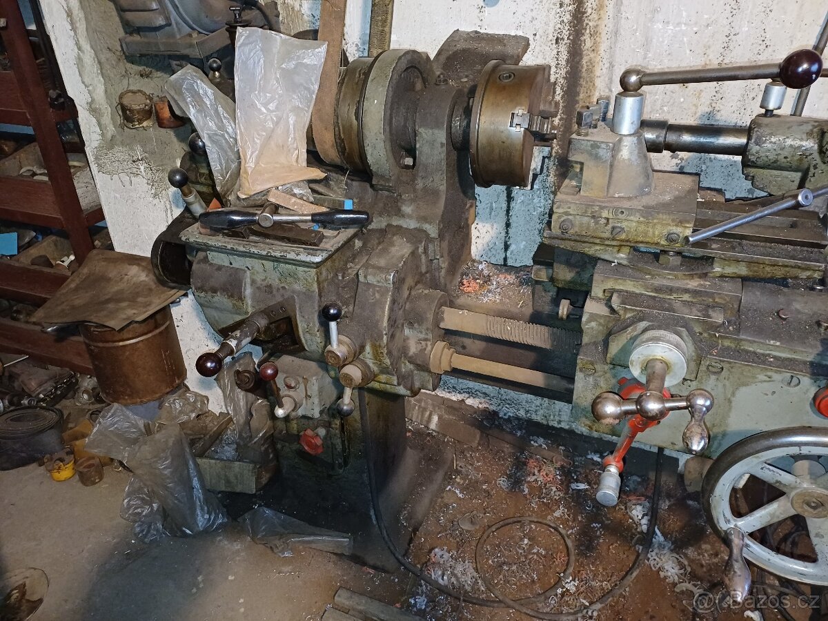 Starý soustruh na kov - 2