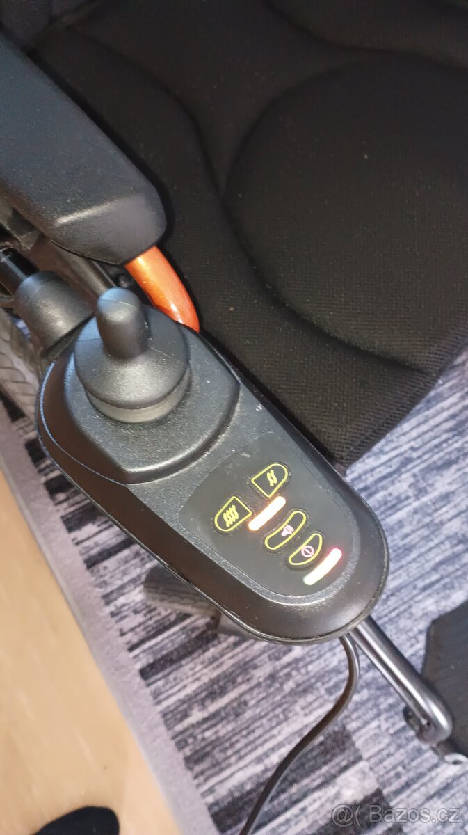 Elektrický invalidní vozík -stav nového - 2