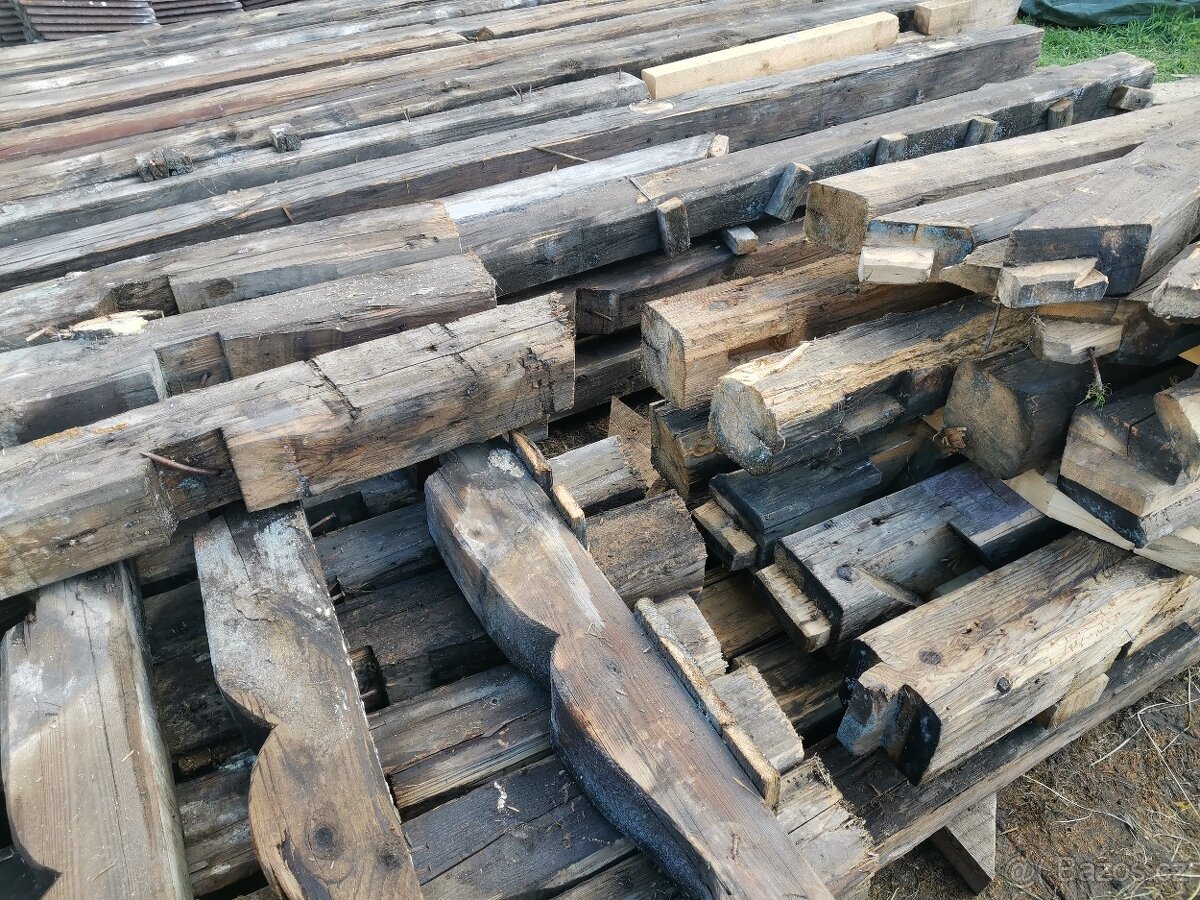 Hranoly s okrasným výřezem ze staré střechy - 2