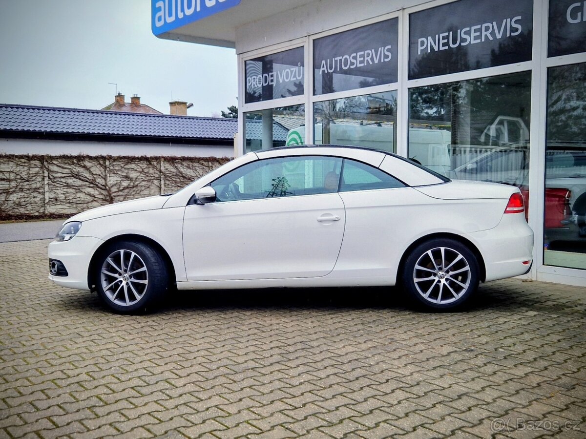 Volkswagen Eos, 1,4i 90kW manual top interiér - 2