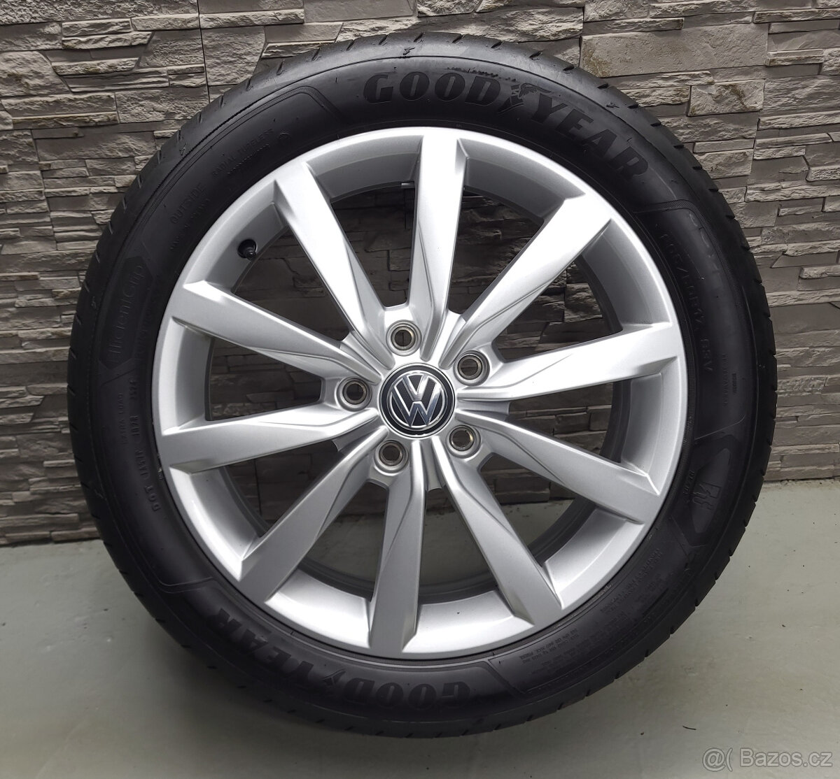 17" Originál VW Dijon 5x112 Golf 7 letní sada - 2