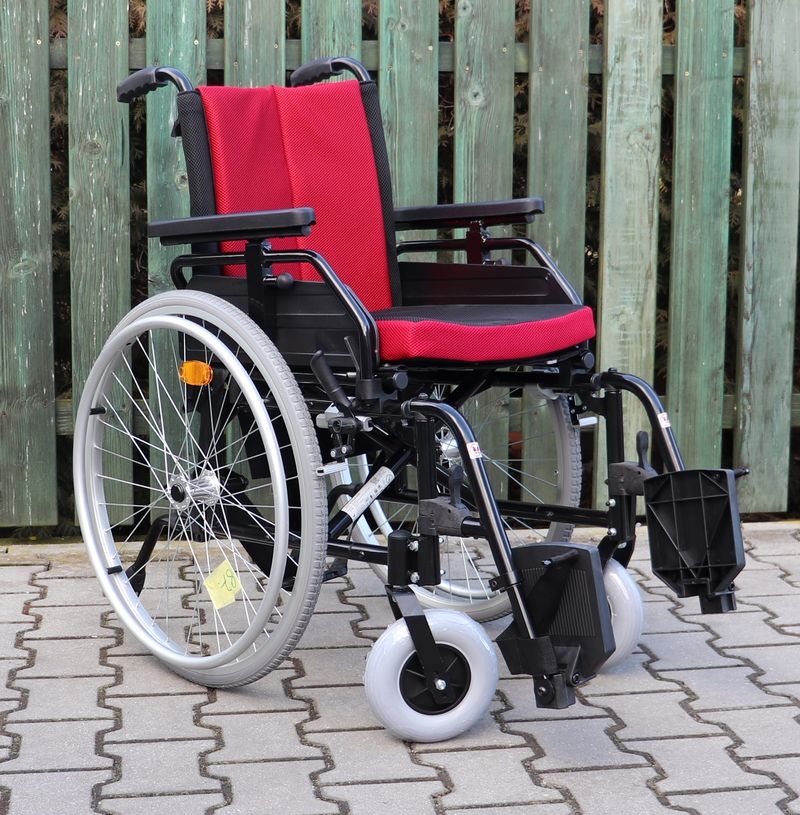 087-Mechanický invalidní vozík Vitea-Care. - 2