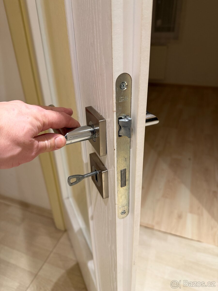 Interiérové dveře + kliky (více kusů) - 2