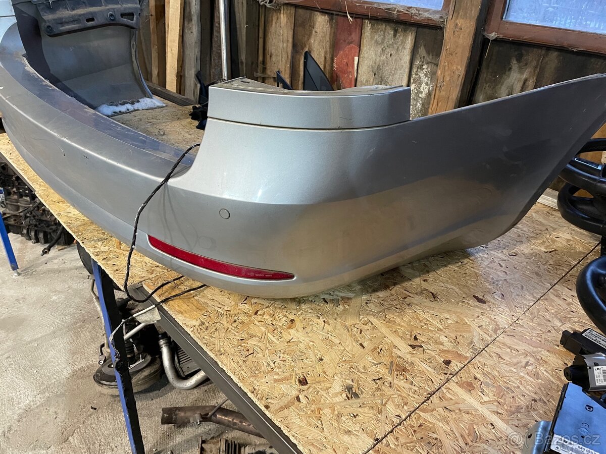 Škoda Octavia 2 zadní nárazník - 2