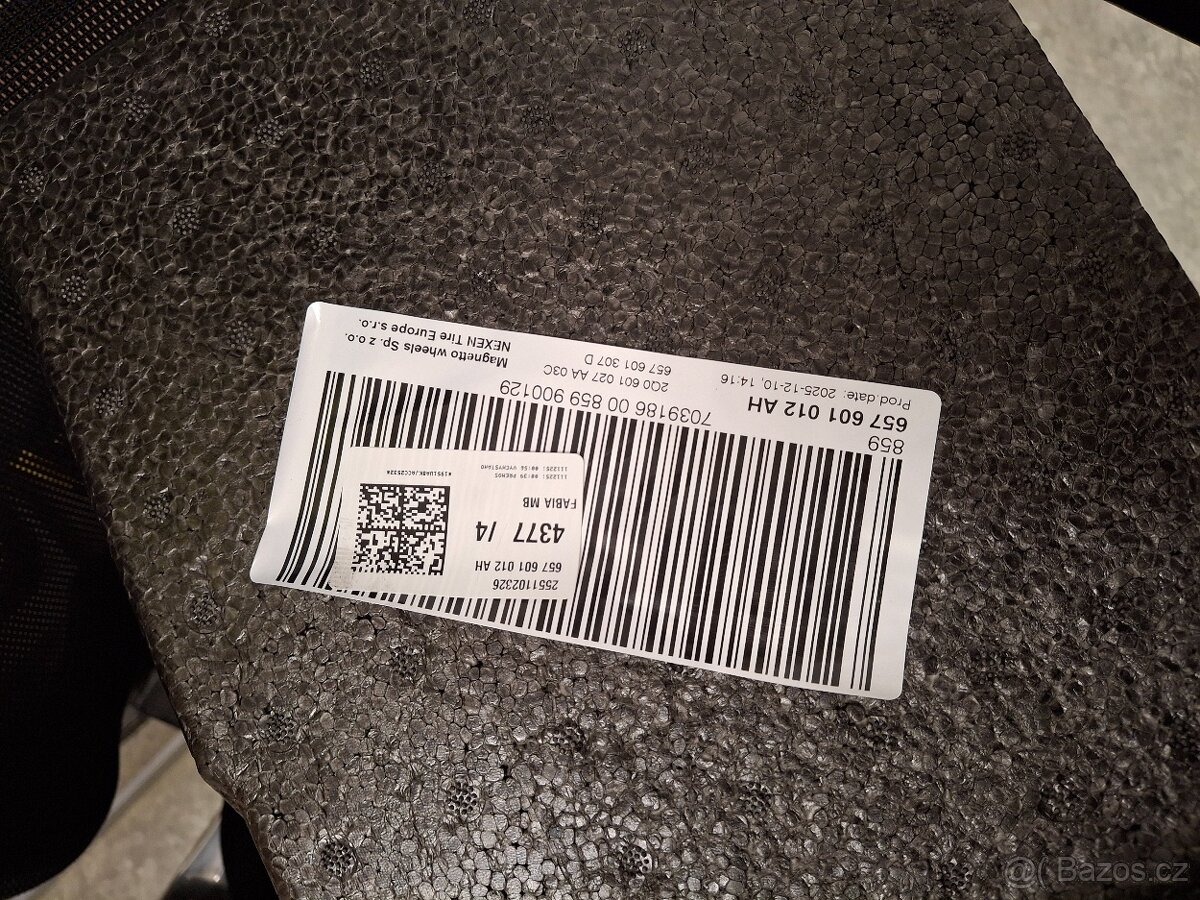 Polystyrenový výlisek pro uložení nářadí na opravu pneu do k - 2