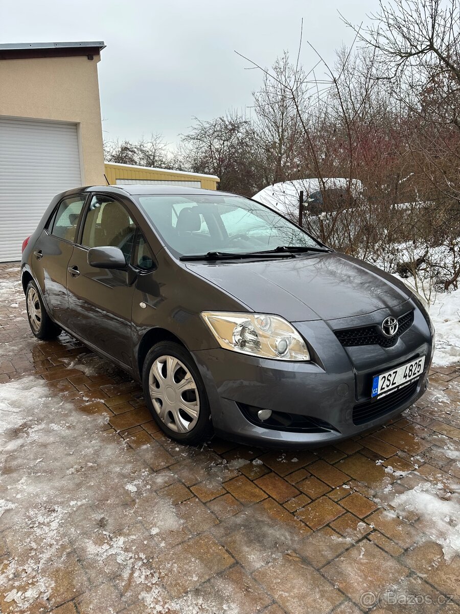 Toyota Auris - 2