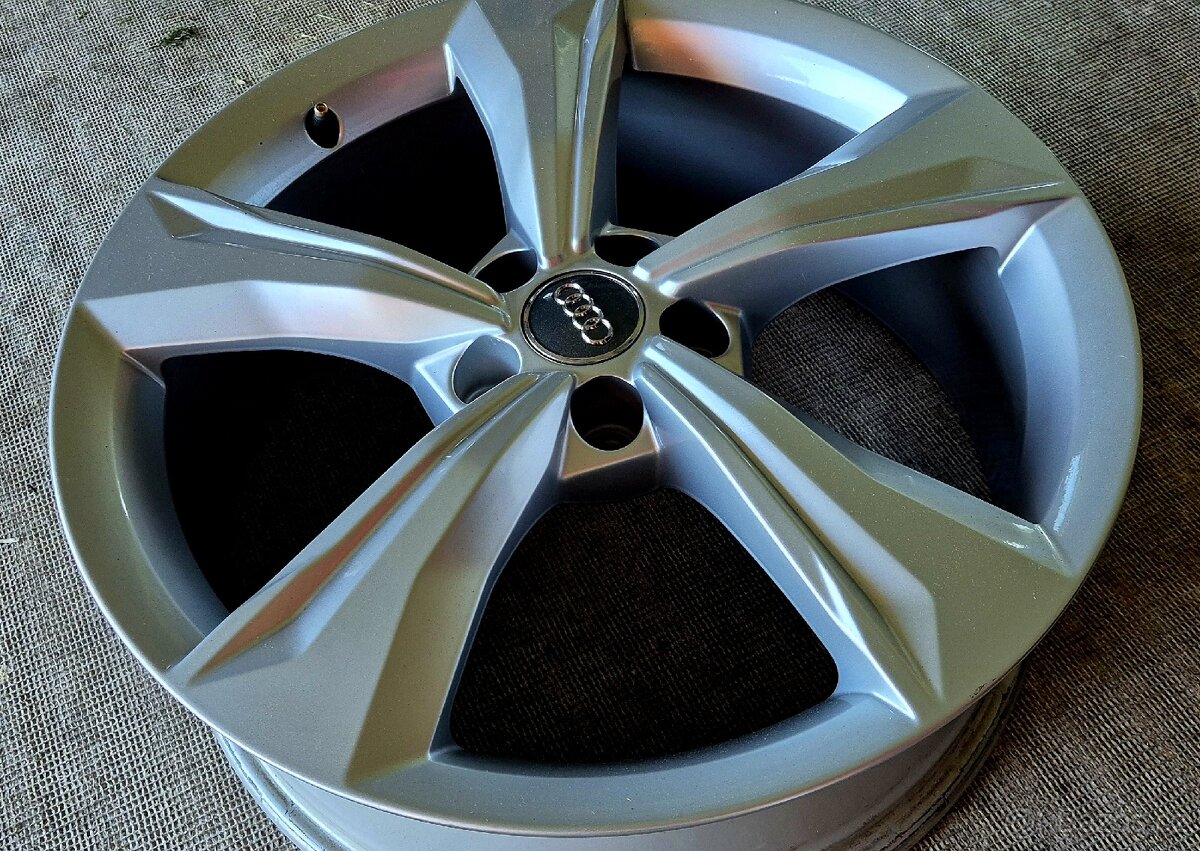 Alu kola Audi q5 5x112 r19 - 2