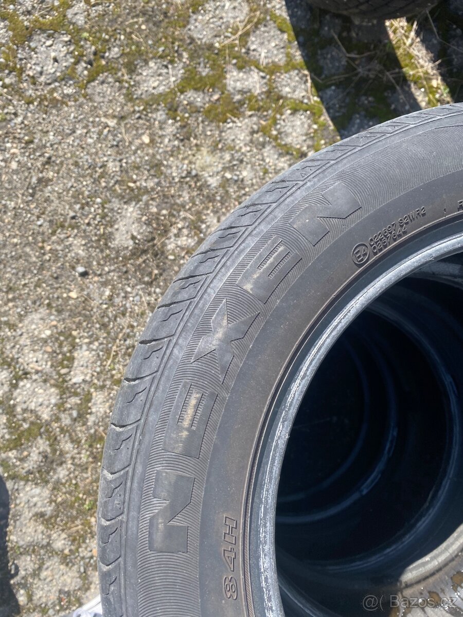 185/60R15 - 2