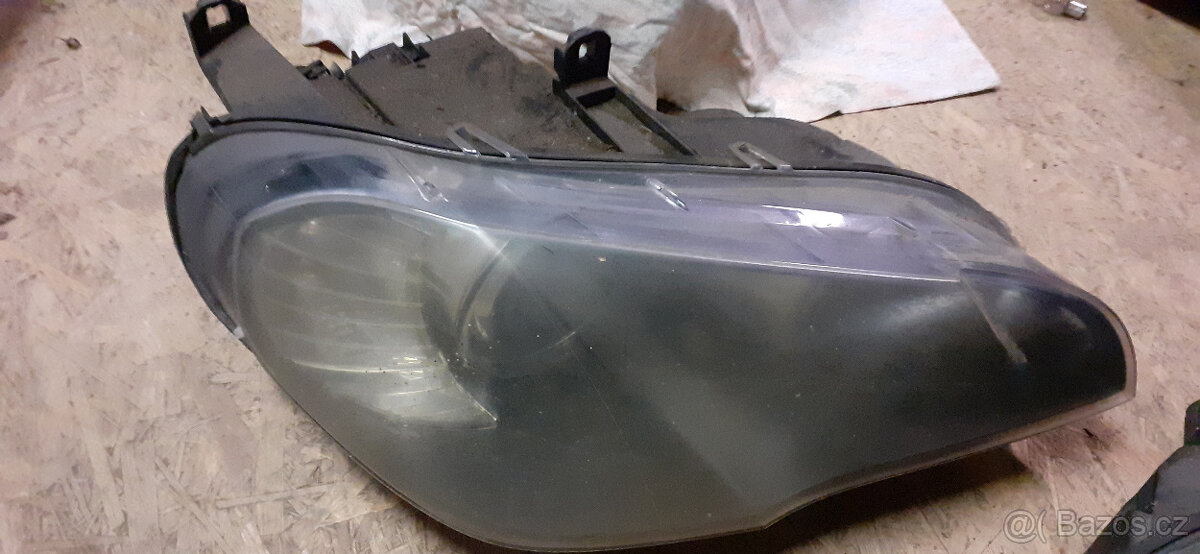 BMW X5 e70 - Přední xenony - 2