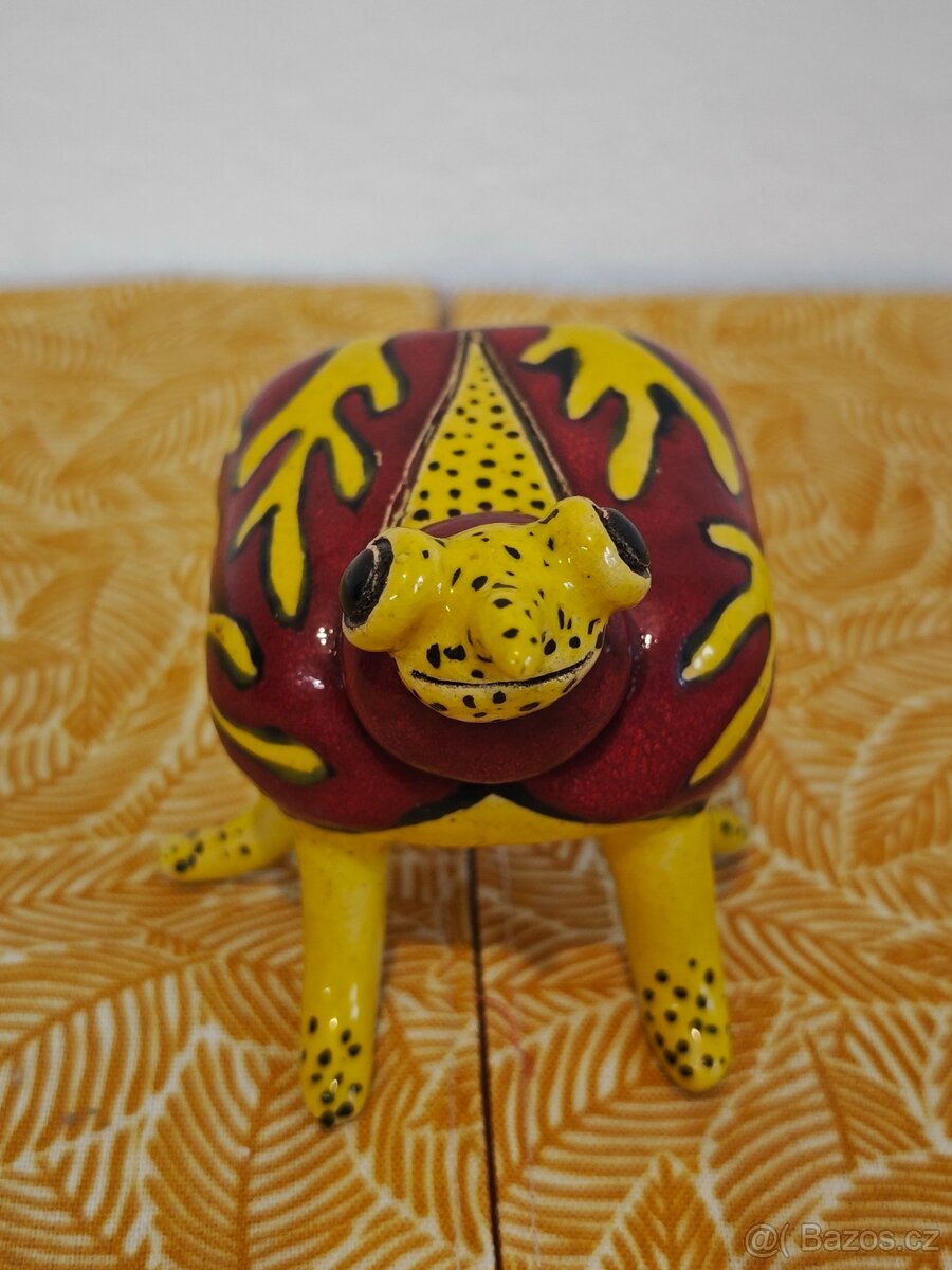 Brouk - keramická soška - Viktor Žuk - 2