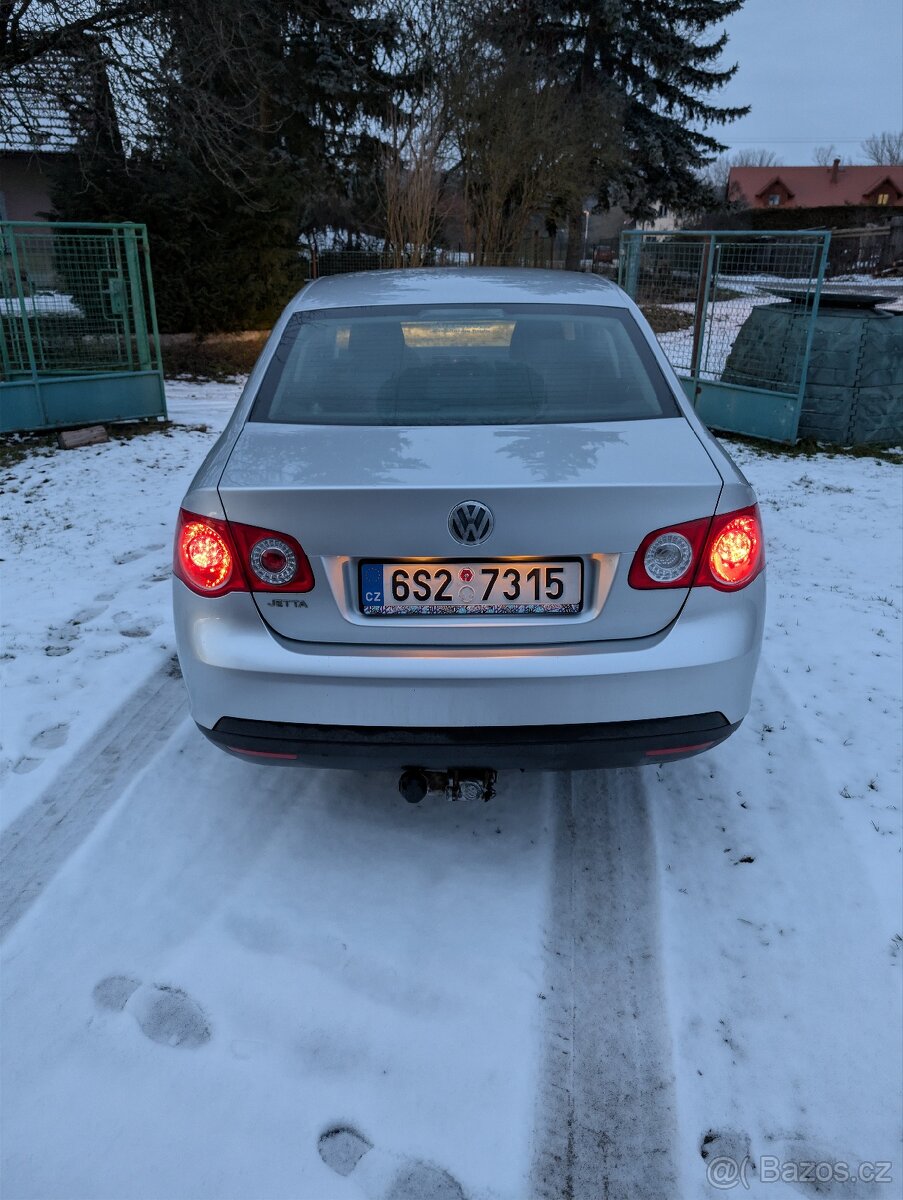 VW Jetta 1.6 benzín 2007 - 2